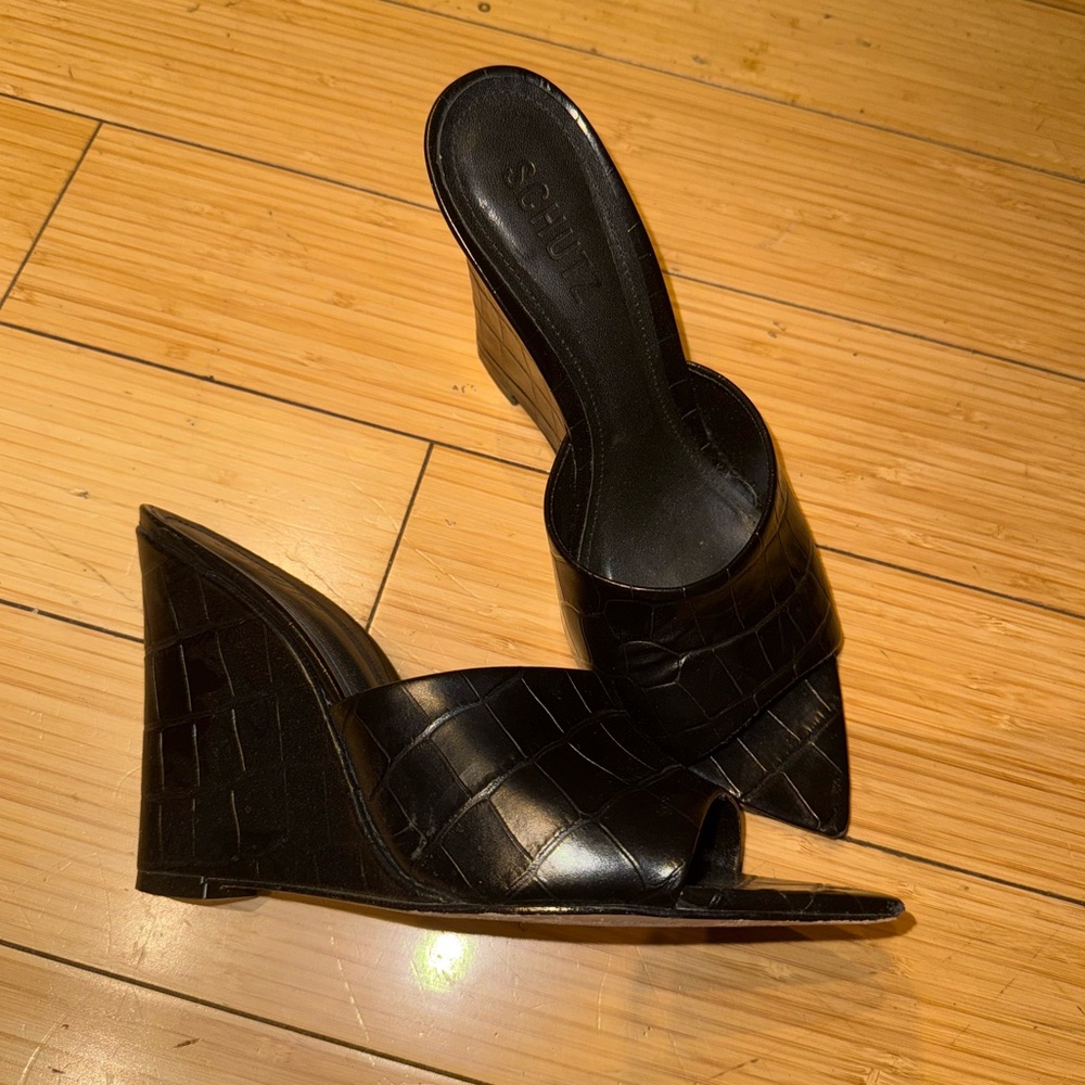 Shutz Lucimara Black Croc Leather Wedges